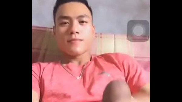 Áo đỏ chứng tỏ cu to