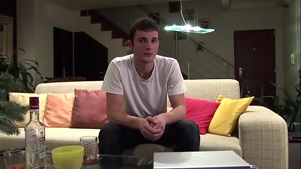 Hung Andy Tailor Beats His Meat – www.thegay.webcam