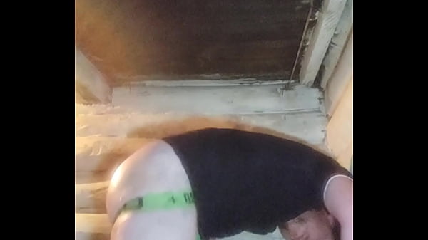 Russian gay cop fucked his fat ass with a banana!