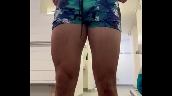 Lockerroom show off