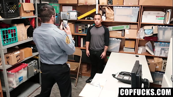 21 Year Old Latino Male Detained and Fucked in Backroom – Copfucks
