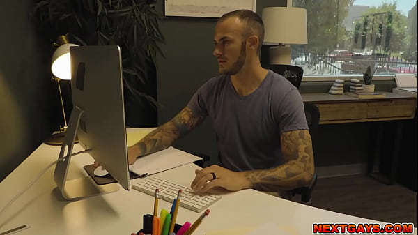 Stepdad Christian Wilde stuck with his stepson Troye Dean and ends up fucking him so wild