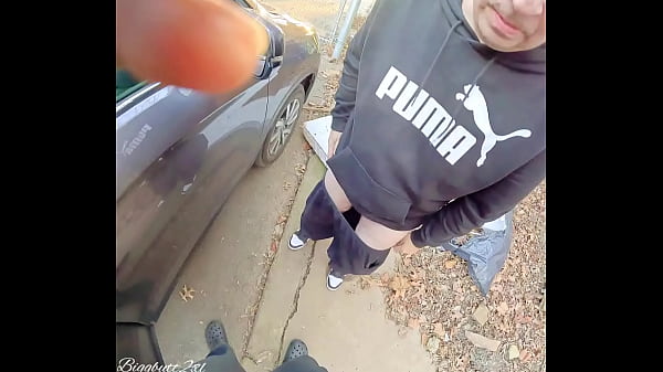 BIGGBUTT2XL TAKES A LOAD BEHIND BARTRAM GARDENS IN SOUTHWEST PHILLY