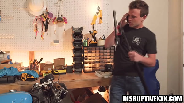 Shy guy fucked by gay pornstar – Scott Finn & Des Irez