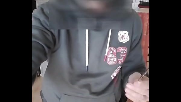 caresses et éjaculation avec ma tige urétral dans le penis