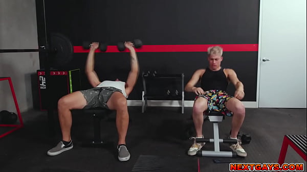 Intense and steamy bareback gay sex with Carter Woods wants Aiden Masters inside the gym
