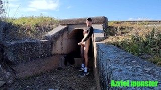 18 YEARS BIG DICK MASTURBATING PUBLIC