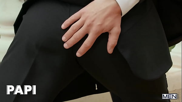 Allen King Kneels Down To Greedily Suck On Sir Peter’s Long, Thick Dick Before Taking A Ride On It – PAPI