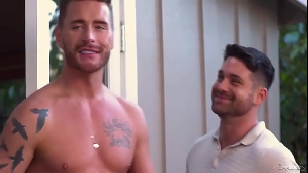 Center of the bareback anal relaxation – Lucas Leon , Drew Valentino